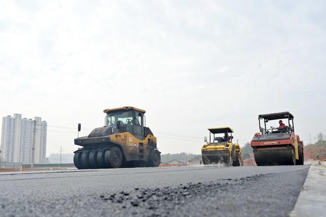 双峰  公路  环线  交通 沥青  拥堵