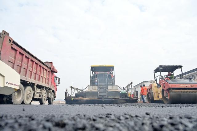 双峰  公路  环线  交通 沥青  拥堵