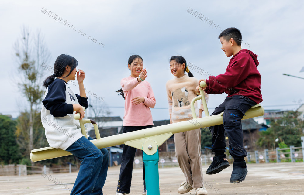 通道 健身 村民
