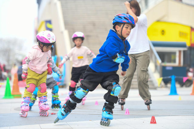 寒假  轮滑 快乐  道县