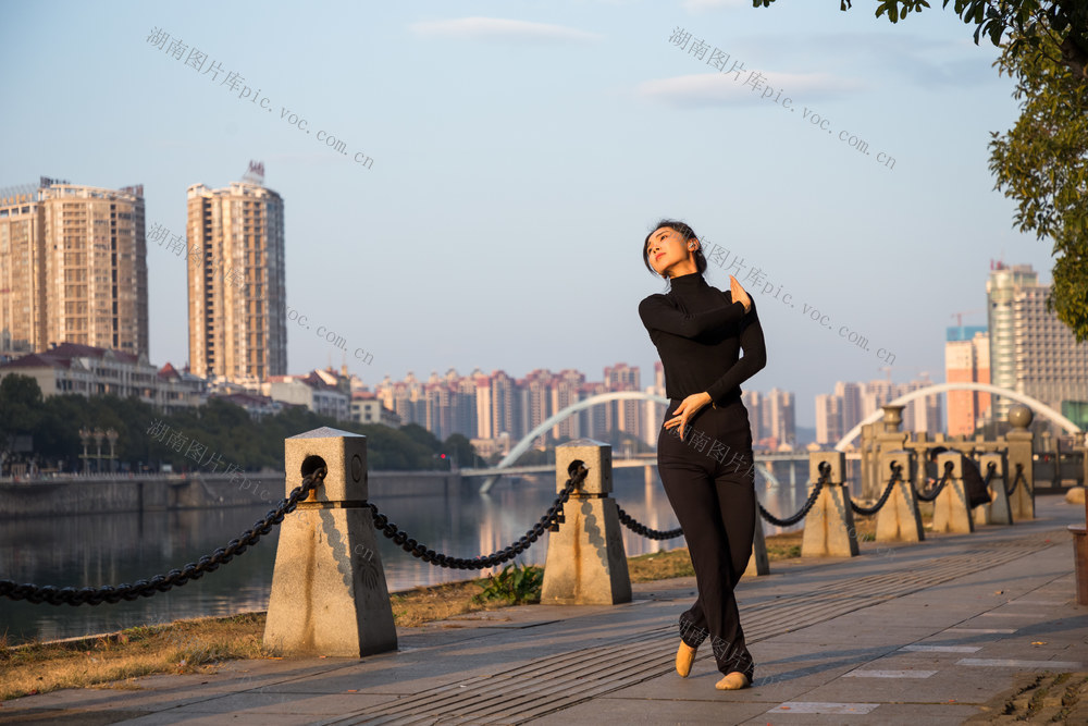 舞蹈  浏阳河  阳光  女孩  青春