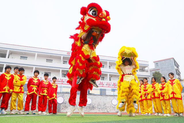 舞龙  舞狮  非遗  迎新春  校园