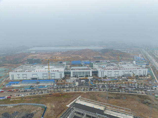 娄底 半导体显示新材料产业园 筑巢 发展 核心