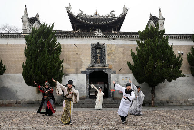  Dance Subject: Liu Zongyuan's Ancient Costume Crossing Tourism in Sanliuzi Street