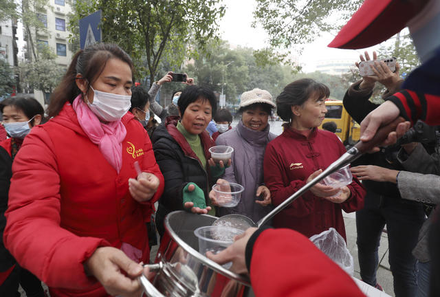 腊八节 腊八粥 志愿者 寒冬 送温暖