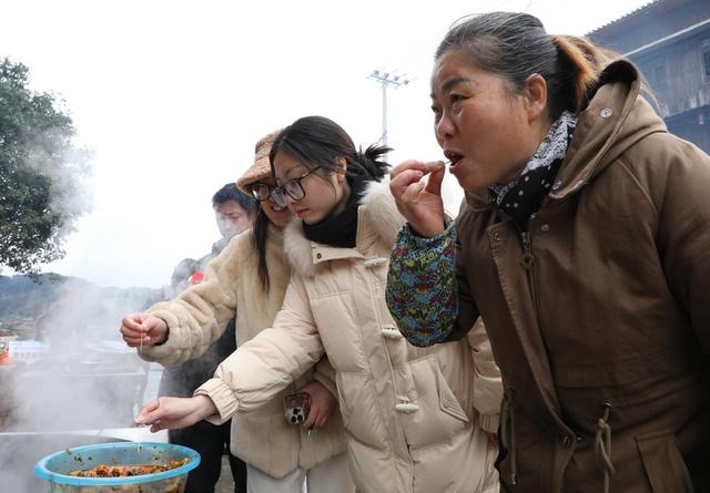   乡村大厨赛厨艺