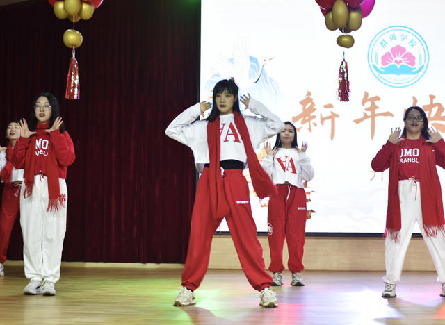 湖南嘉禾：欢歌笑语迎新春