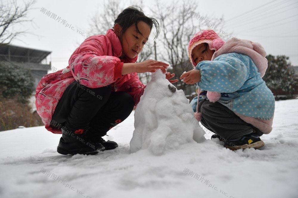 江永 瑶寨 大雪 堆雪人 打雪仗