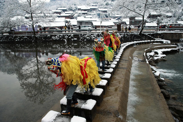 瑞雪 狮子 艺人 新年