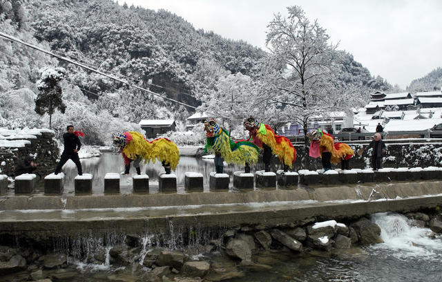瑞雪 狮子 艺人 新年