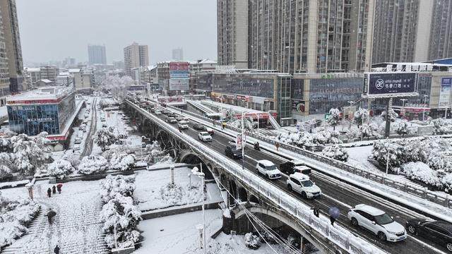 雪景 新化县城 资江大桥