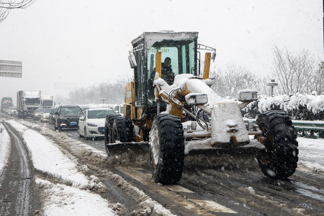 高速  暴雪  畅通