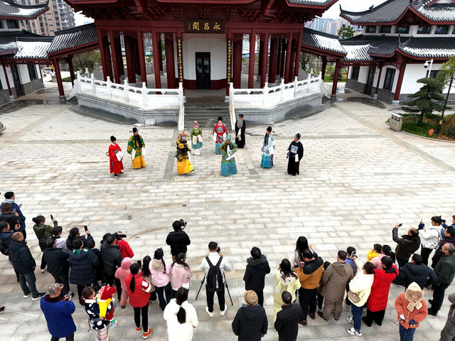 戏曲  文化  渔鼓  歌舞  表演  非遗  节日  春节  文化大餐  乐享 曲艺  公园   表演