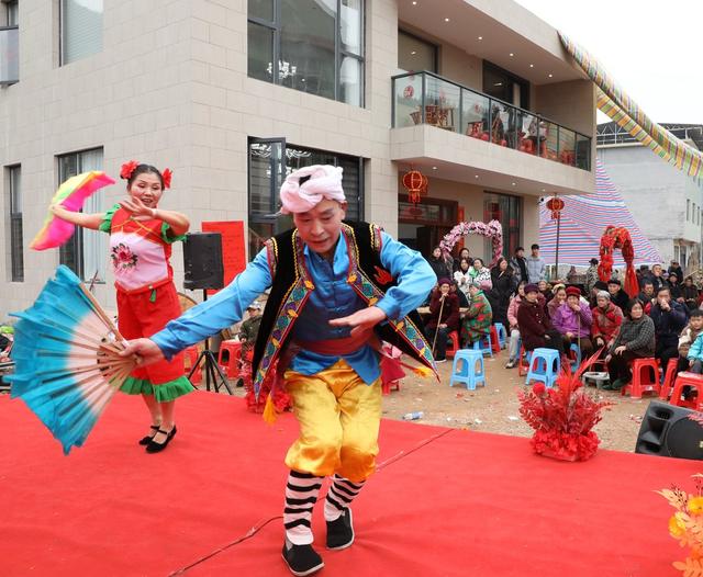 非遗迎新春         文化进万家
