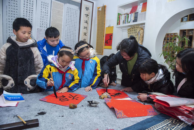 娄底 公益课堂 多彩暑假  孩子 贤母文化 家法家规 普法知识