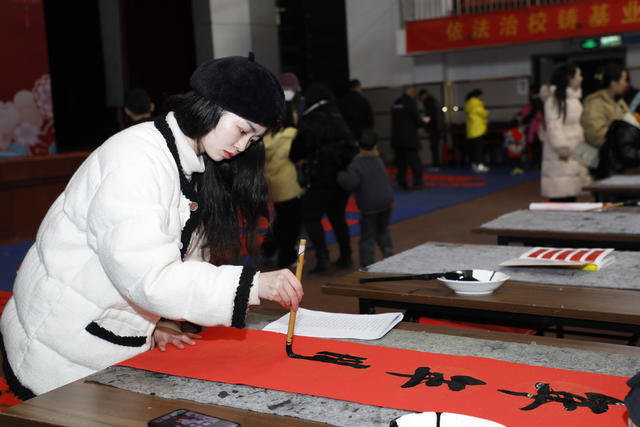 湖南 新田 送福送春联 利剑护蕾