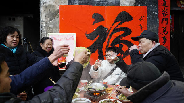 小年  新年  团年  孝道  老街  年味  欢乐 