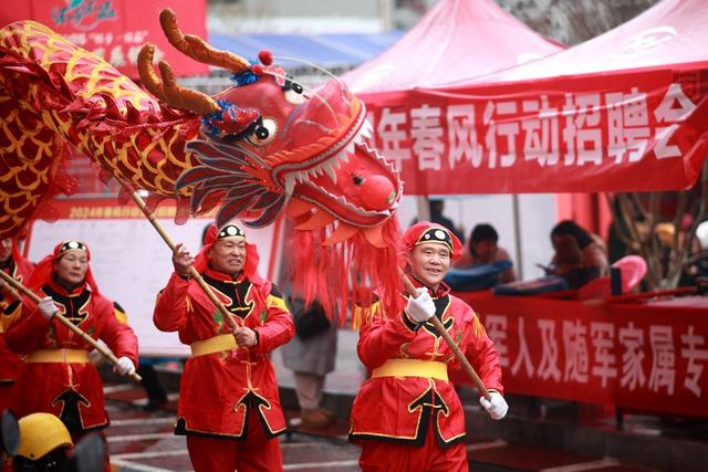 春节、集市、年味、年货市场、经济