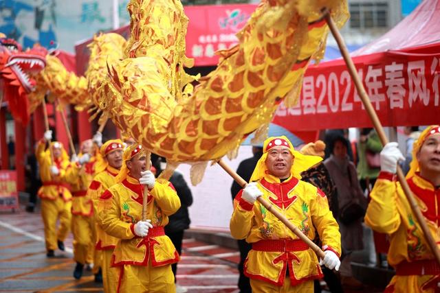 春节、集市、年味、年货市场、经济