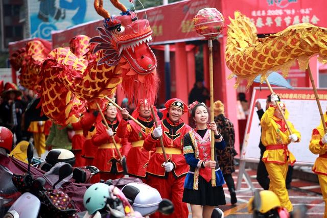 春节、集市、年味、年货市场、经济