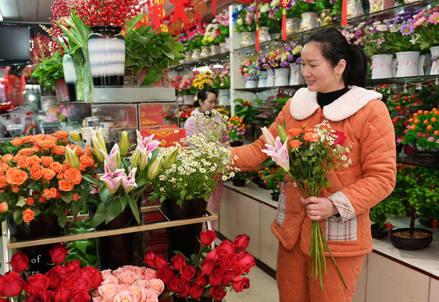 花卉  花卉市场 顾客 喜庆  春节 消费 选购花卉  花店  年货市场