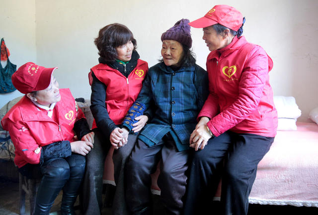 湖南桂东 困难老人 福 春节