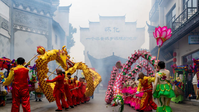 民俗   迎新春  舞龙  旅游  古城   
