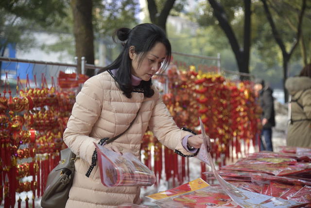 新春   过年    节日   欢乐   氛围  新年  饰品   