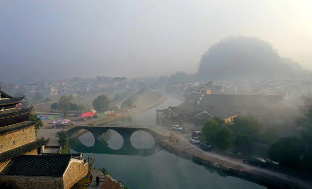 古村 云雾 新春