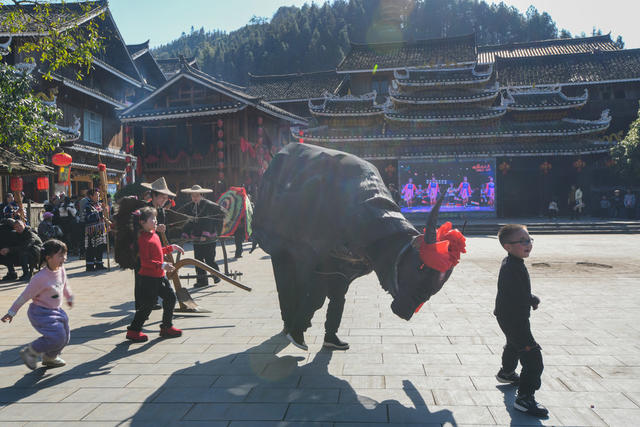 闹春牛 祈丰收