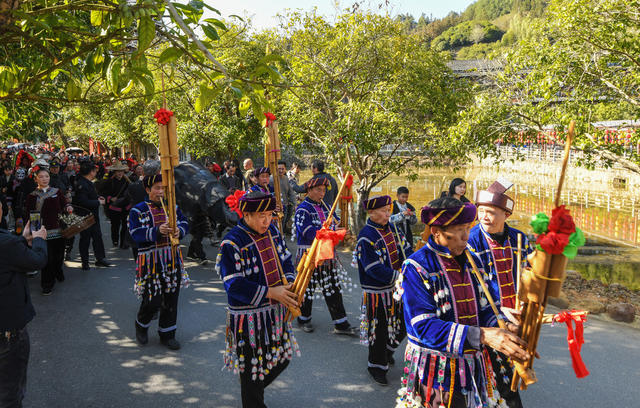 闹春牛 祈丰收