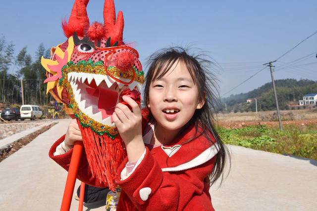 春节 舞龙 拜年 寒假 学生 