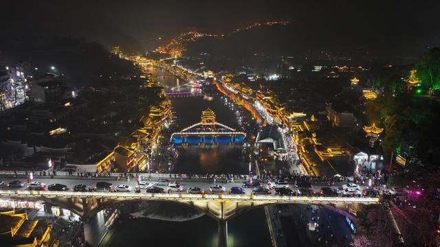 凤凰古城、夜景、春节