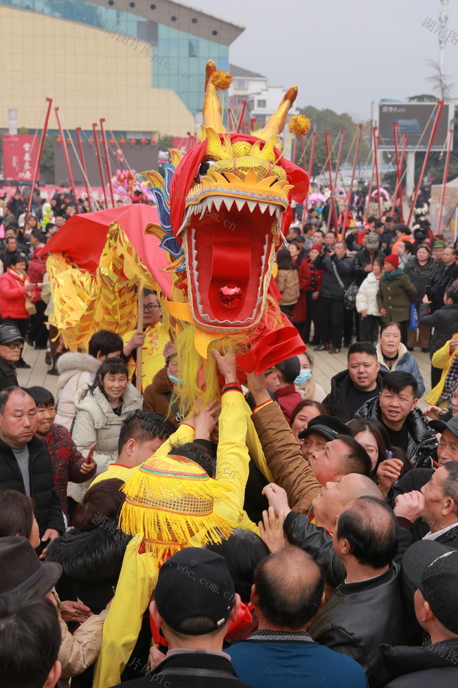 花灯  龙灯  苗族婚嫁习俗