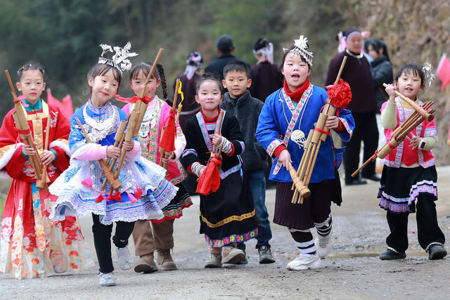 非遗 芦笙 春节 假期 学校 侗娃 学习 欢乐 过大年