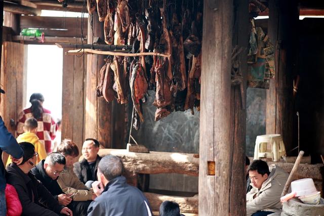 年味、腊肉、火塘、习俗、春节