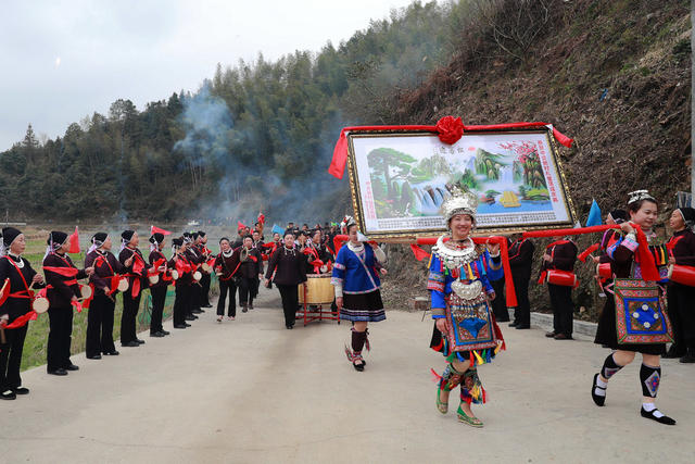 年味 节日 侗族 姑巴 传统 婚俗 闹新春 吸引 游客