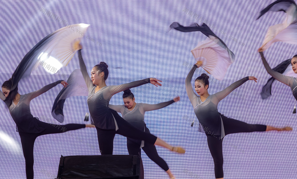 泸溪  文艺   晚会  闹新春