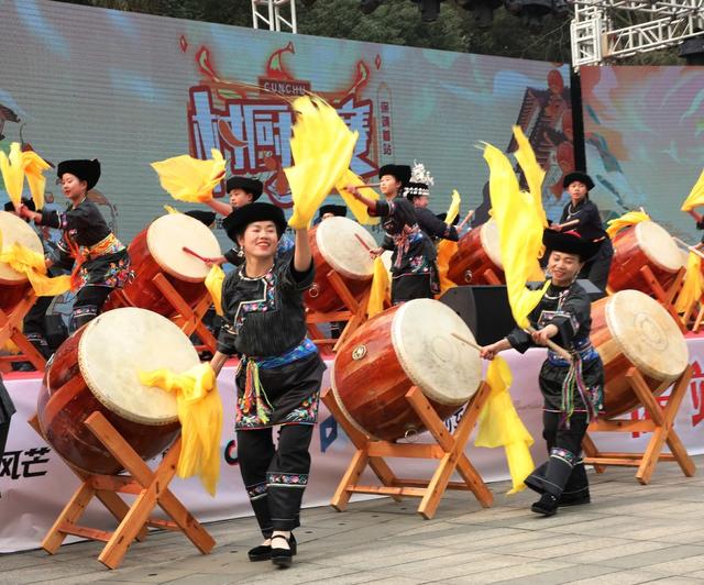 欢天喜地闹新春