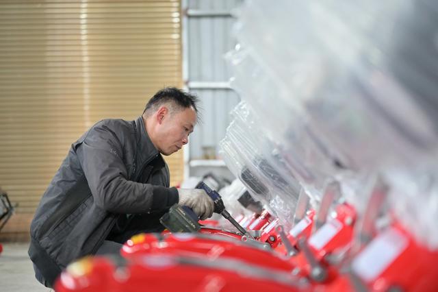 新春  开工  企业  经济  农机  机电  箱包