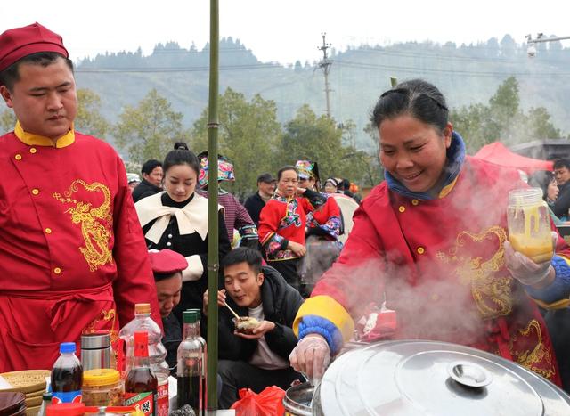  厨艺大比拼   快乐闹新春