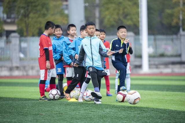 娄底 新春 开训  队员 田径场 春节假期