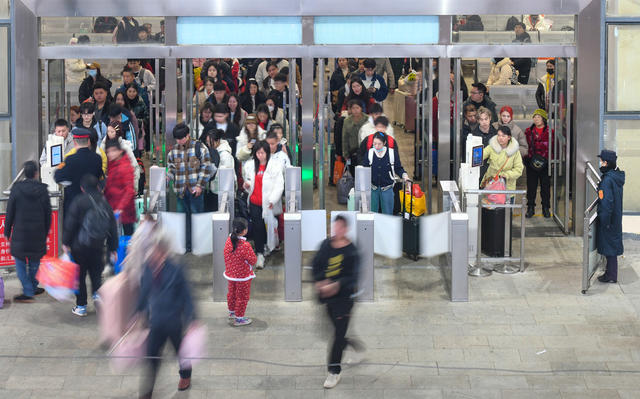 春运 
返程
铁路
客流
道县