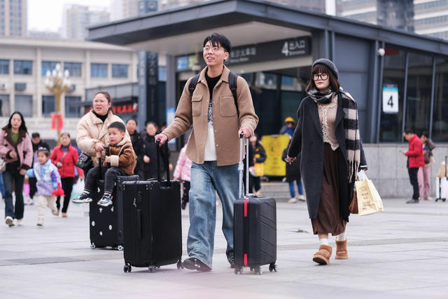 节后，返程，客流高峰，春运，长沙火车站