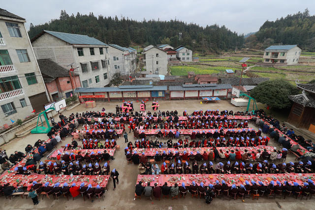  闹新春 侗寨 民俗 年味浓 吸引 游客