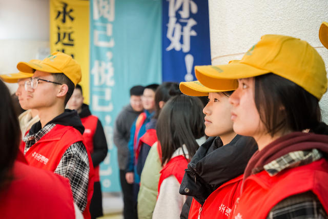 观展 迎春  摄影  学生  社会实践  欧阳予倩