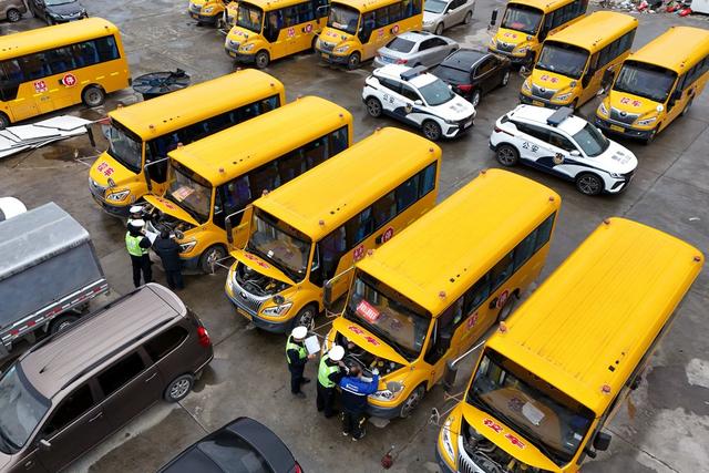 校车、开学、安全、交通、学校