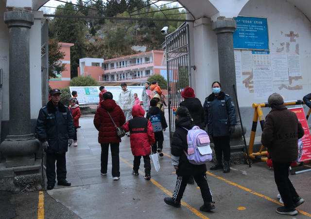 湖南桂东 开学 校园
