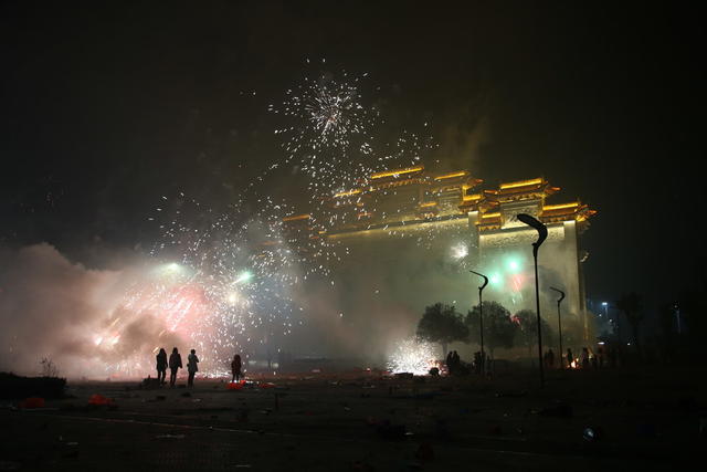 元宵之夜   加特林 千里江山图 烟花