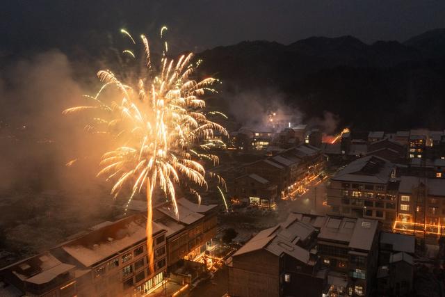 上元点灯 元宵节 河灯祈福 灯火沙坪 